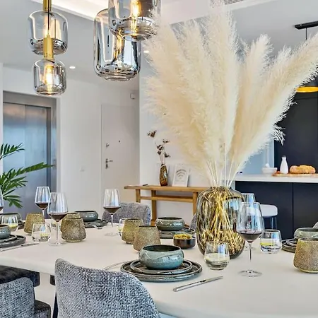 Stunning Luxurious Apartment. Malaga