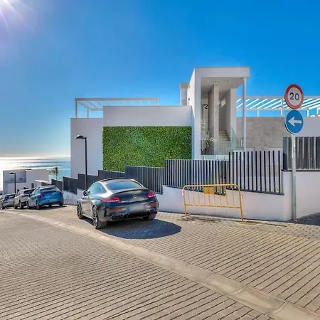 Stunning Luxurious Apartment. * Malaga